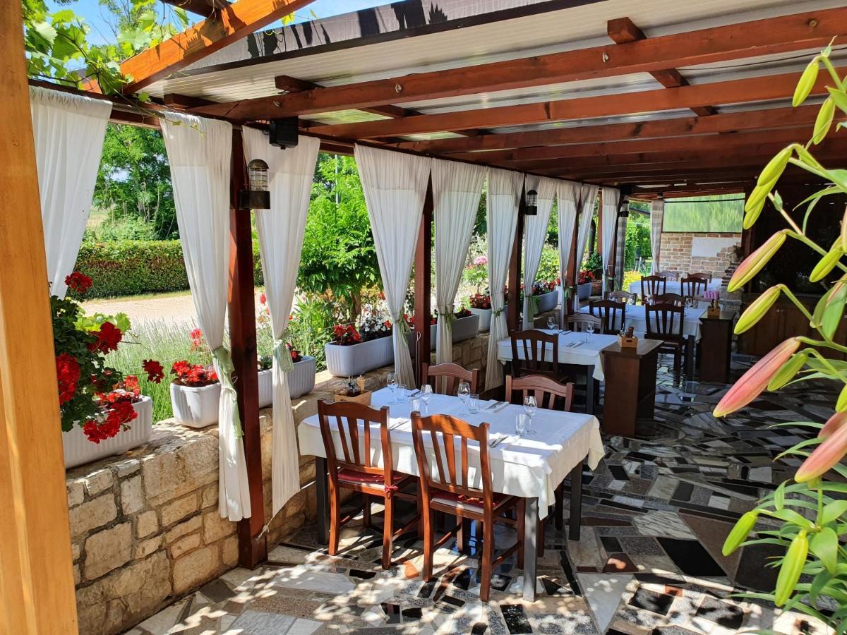 Отель Sobe Sole Cepljani Экстерьер фото