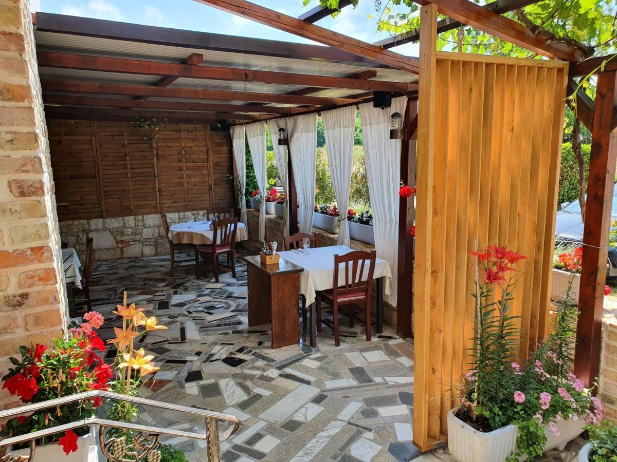 Отель Sobe Sole Cepljani Экстерьер фото
